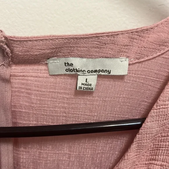 Pink dress, below knee - Picture 3 of 3